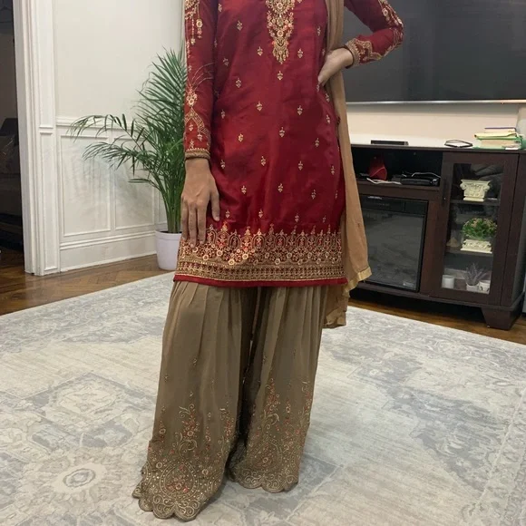 Fancy Pakistani Embellished Gharara Wedding Indian Party Wear Shalwar Kameez - Picture 7 of 11